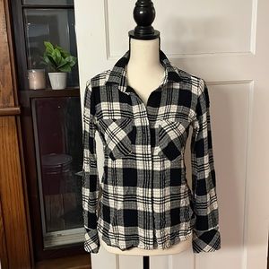 Anthropologie Cloth & Stone Black White Plaid Long Sleeve Button Down Flannel